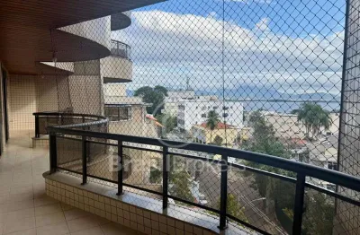 Amplo e moderno apartamento com varandão e vista mar