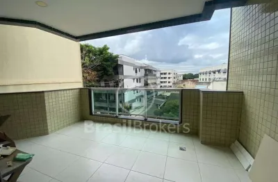 Ótimo  apartamento de 2 quartos ao lado do comercio e condução