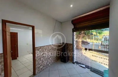 Ponto comercial á venda na praça dos bancários - grande fluxo de pessoas!