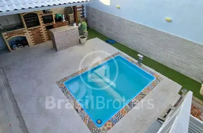 Casa portuguesa - três quartos com piscina e área de lazer