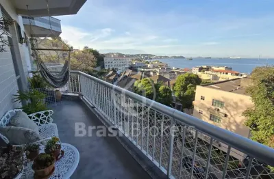 Apartamento finamente decorado na praia da bandeira com linda vista - 84m²
