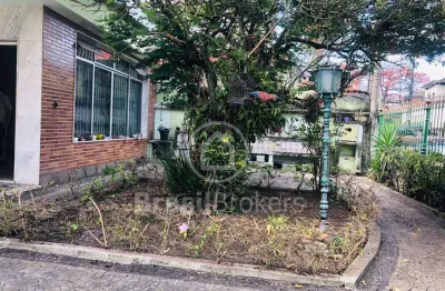 A casa dos seus sonhos no cocotá - 3 suítes, amplo terreno e muito conforto