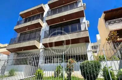 Apartamento jardim guanabara- três quartos/uma suite/dependência completa/elevador/varanda/ vista baía