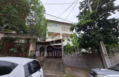 Casa à venda com 477,20m² e 6 quartos em maria paula, são gonçalo - rj
