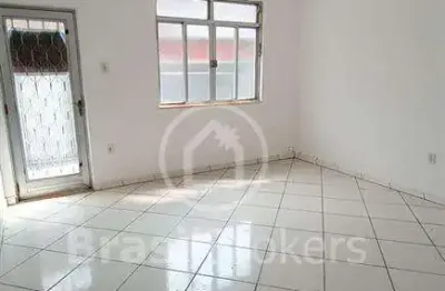 Casa na portuguesa: casa 2 quartos com terraço para construção