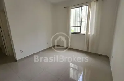 Apartamento térreo 2 quartos condomínio fechado no moneró - ilha do governador