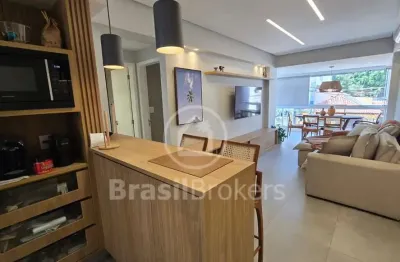 Apartamento alto luxo 2 quartos com varanda fechada com cortinas de vidro - ribeira - rj