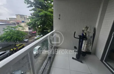 Otimo apartamento com elevador e varanda prédio novo 4 anos de construção