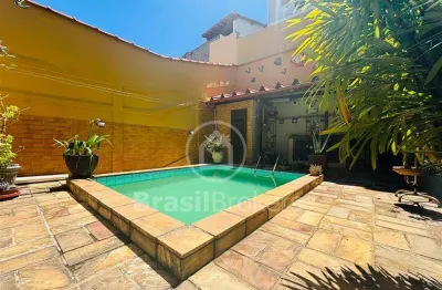 Casa duplex moderna na portuguesa: conforto e lazer completo