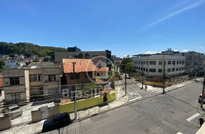 Apartamento à venda com 151,00m² e 2 quartos (suite) na freguesia, 100m da praia.