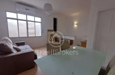 Apartamento tipo casa de 3 quartos com 173m² na Praia da Guanabara!