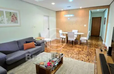 Apartamento três quartos/ uma suíte/dependência completa/elevador/ 140m