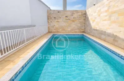 Casa à venda com 384,00m² e 4 quartos (2 suítes) em Jardim Guanabara, Rio de Janeiro - RJ