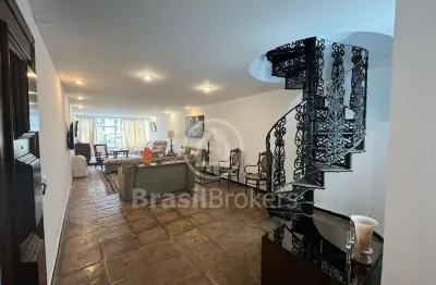 Cobertura triplex à venda com 330,00m² e 4 quartos em leblon, rio de janeiro - rj