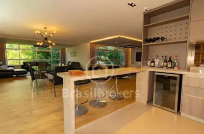 Leblon, alto luxo, original 4 quartos, 260m2, 2 vagas, predio com infra e portaria 24h