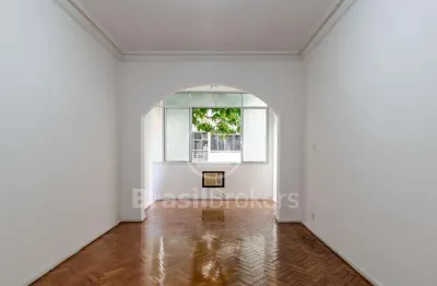 Apartamento 3 quartos em copacabana com vista lateral mar