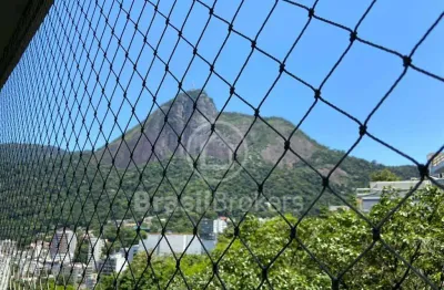 Apartamento 4 quartos (sendo 1 suíte) + 2 vagas na região da lagoa