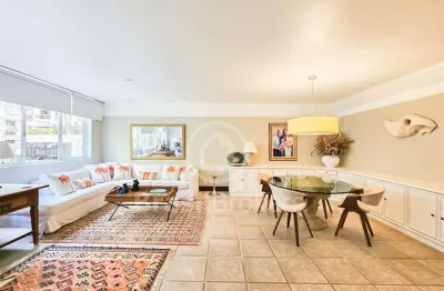 Apartamento 150m², 3 quartos, 2 suítes totalmente reformado.