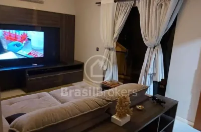 Cobertura Duplex à venda com 160,00m² e 2 quartos em Mangueirinha, Rio Bonito - rj