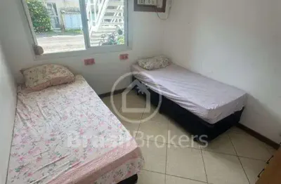 Excelente apartamento em ótima localização de vargem pequena!!!!