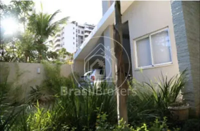 Casa à venda com 642,00m² e 8 quartos em recreio dos bandeirantes, rio de janeiro - rj