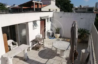 Cobertura duplex à venda com 260,00m² e 3 quartos em barra da tijuca, rio de janeiro - rj