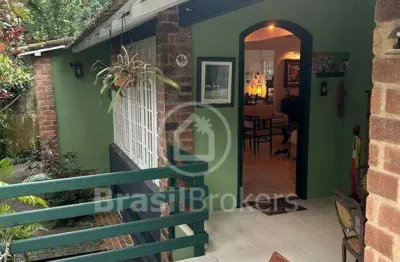 Casa linear em condomínio à venda com 1282,00m² / 3 quartos em itanhangá, rio de janeiro - rj
