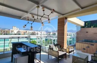 Espetacular cobertura duplex no recreio dos bandeirantes, 3 quartos sendo 2 suítes, vaga, aceitando financiamento.