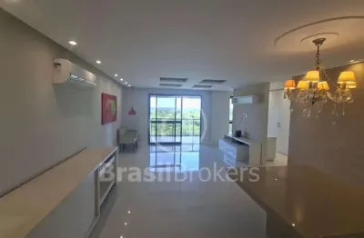 Pedra de itaúna, vista para o mar! com armários, obra realizada.