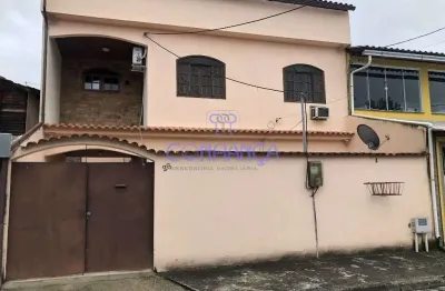 Belissima casa duplex localizada em bairro muito tranquilo!
