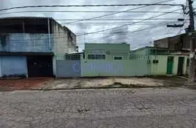 Casa com 2 quartos para alugar na Rua Antônio de Morais, 20, Inhoaíba, Rio de Janeiro