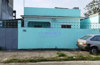 Casa com 2 quartos para alugar na Rua Antônio de Morais, 20, Inhoaíba, Rio de Janeiro