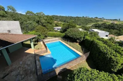 Casa de 360 m2 mobiliada c/ 4 suítes + piscina no residencial dos lagos