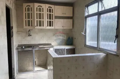 Apartamento em olaria! próximo ao hospital balbino, 50 m2, com 2 quartos!