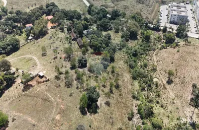 Sítio à venda com área total de 29.000m², em Queimados - Rio de Janeiro.