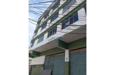 Prédio com galpão, loja, patio e 08 apartamentos residenciais