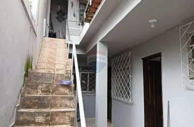 Duas  Casas no preço de Uma   em Piedade -    Rua Ada -  Piedade - RJ    R$ 250.000,00