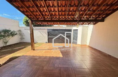 Casa com 3 quartos à venda no Parque Residencial do Camaru, Uberlândia 