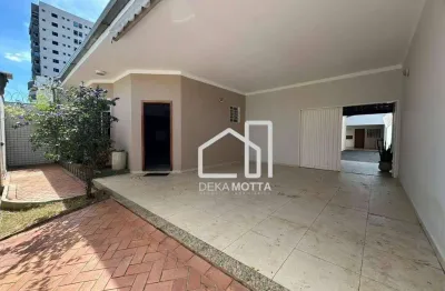 Casa com 4 dormitórios para alugar, 180 m² por R$ 4.000/mês - Santa Mônica - Uberlândia/MG