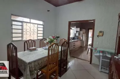 Casa com 4 quartos à venda na Vila Cordenonsi, Americana 