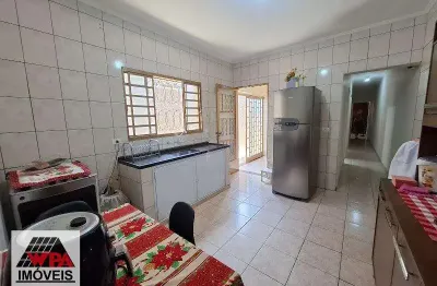 Casa com 2 quartos à venda na Vila Mathiesen, Americana 