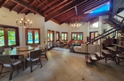 Casa residencial alto padrão no Condomínio Portal dos Nobres