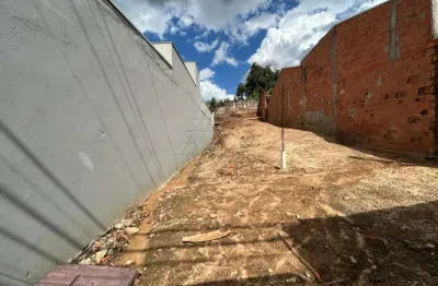 Terreno residencial à venda no bairro Jardim São Roque em Americana