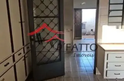 Casa com 3 quartos para alugar na Vila Cordeiro, Bauru 
