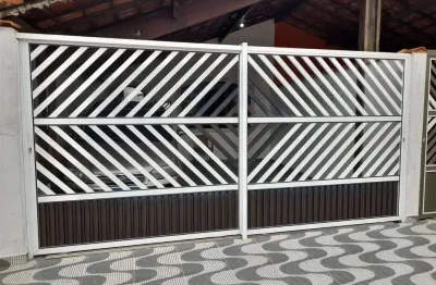 Excelente casa geminada de 02 dormitórios, 02 vagas de garagem, imóvel financiado pela caixa econômica federal, o proprietário deixa pagar no nome na seguinte conformidade: r$ 160.000,00 de entrada ma