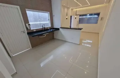 Excelente casa de 3 dormitórios  no  bairro caiçara em praia grande!