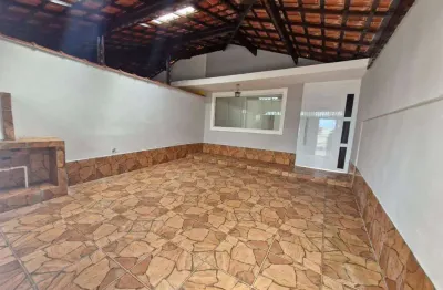 Excelente casa de 3 dormitórios  no  bairro caiçara em praia grande!