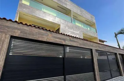 Ótima casa de condomínio com 2 dormitórios no bairro caiçara em praia grande!