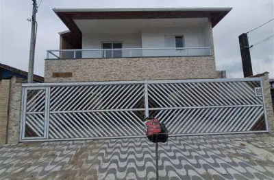 Excelente casa de condomínio com 2 dormitórios em praia grande!