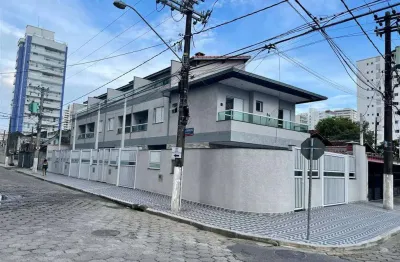 Excelente casa de condomínio com 2 suítes no bairro aviação em praia grande!